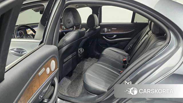 Mercedes-Benz E-Class W213 2020 Серый из Кореи, фото 3