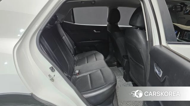 Kia Stonic 2018 Белый из Кореи, фото 3