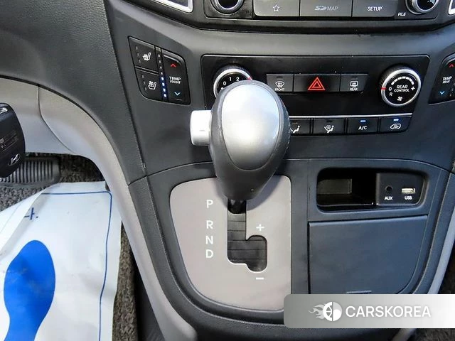 Hyundai The New Grand Starex 2018 Серебряный из Кореи, фото 3