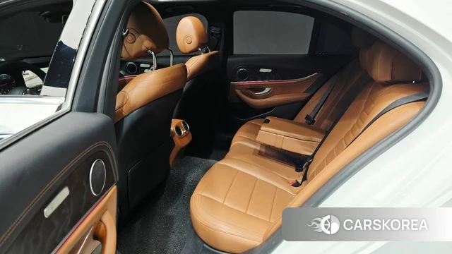 Mercedes-Benz E-Class W213 2021 Белый из Кореи, фото 3