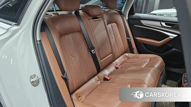 Audi A6 (C8) 2021 Белый из Кореи, фото 4