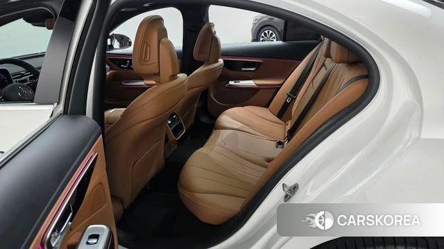 Mercedes-Benz E-Class W214 2024 Белый из Кореи, фото 3