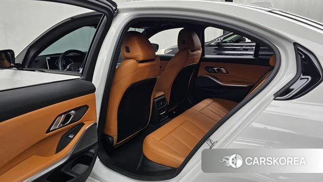 BMW 3 Series (G20) 2025 Белый из Кореи, фото 3