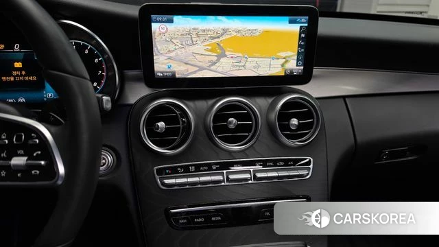 Mercedes-Benz C-Class W205 2021 Белый из Кореи, фото 3