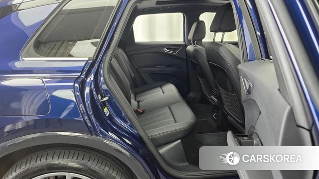 Audi Q4 e-Tron (F4) 2025 Синий из Кореи, фото 3
