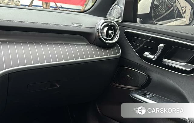 Mercedes-Benz C-class 2023 Белый из Китая, фото 3