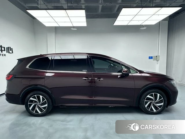 Volkswagen Viloran 2023 Красный из Китая, фото 3