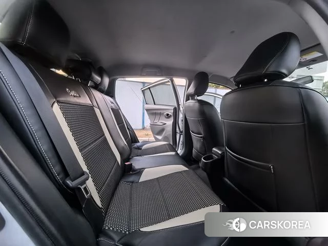 Toyota Yaris L 2021 Белый из Китая, фото 3