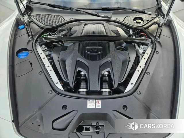 Porsche Panamera (976) 2024 Светло-серебряный цвет из Кореи, фото 3