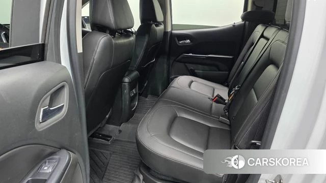 Chevrolet (GM Daewoo) Real New Colorado 2022 Белый из Кореи, фото 3