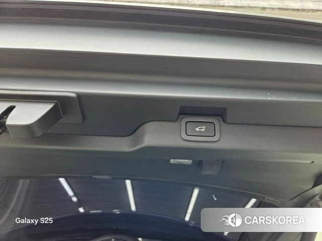 Land Rover Discovery 5 2018 Серебряный из Кореи, фото 3