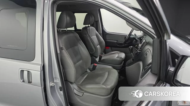 Hyundai The New Grand Starex 2019 Серебряный из Кореи, фото 3