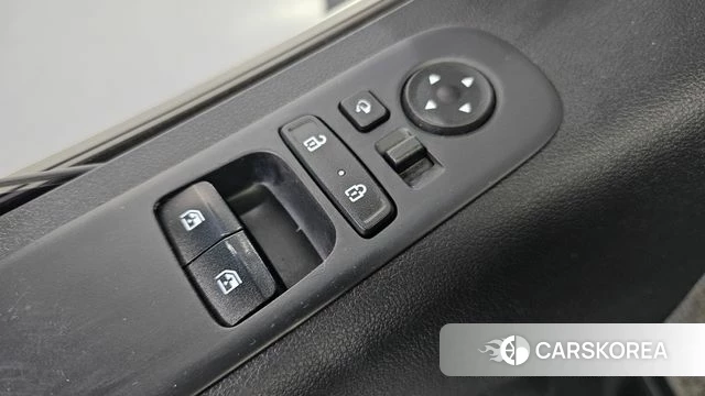 Hyundai Staria 2022 Белый из Кореи, фото 3
