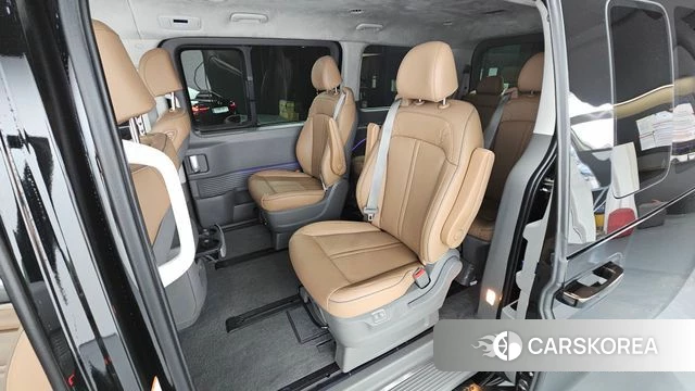 Hyundai Staria 2025 Черный из Кореи, фото 3
