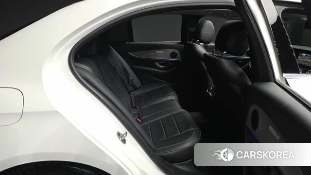 Mercedes-Benz E-Class W213 2019 Белый из Кореи, фото 3