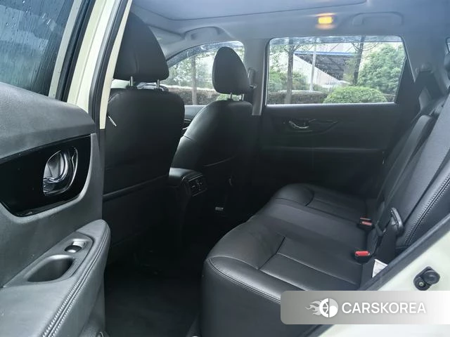 Nissan X-Trail 2023 Белый из Китая, фото 3