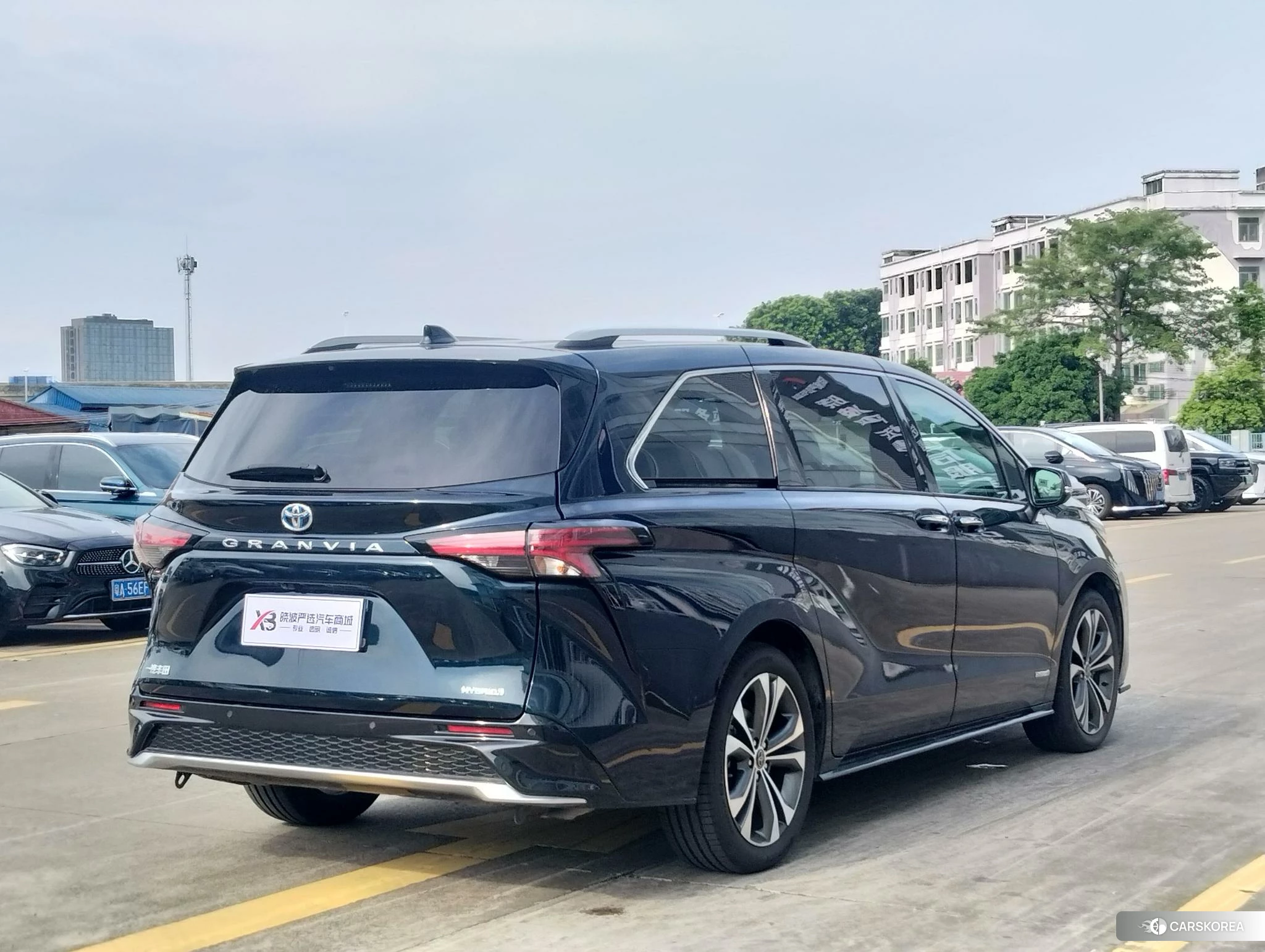 Toyota Granvia 2022 Синий из Китая, фото 3
