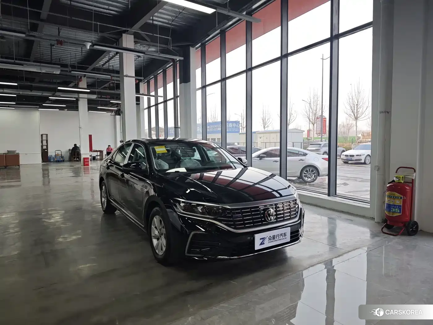 Volkswagen Passat 2025 Черный из Китая, фото 3