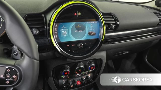 Mini Cooper S Clubman 2023 Красный из Кореи, фото 3