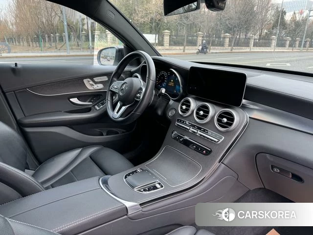 Mercedes-Benz GLC 2021 Белый из Китая, фото 3