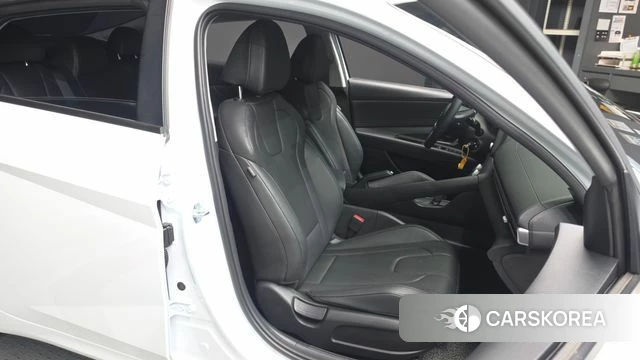 Hyundai The New Avante (CN7) 2024 Белый из Кореи, фото 3