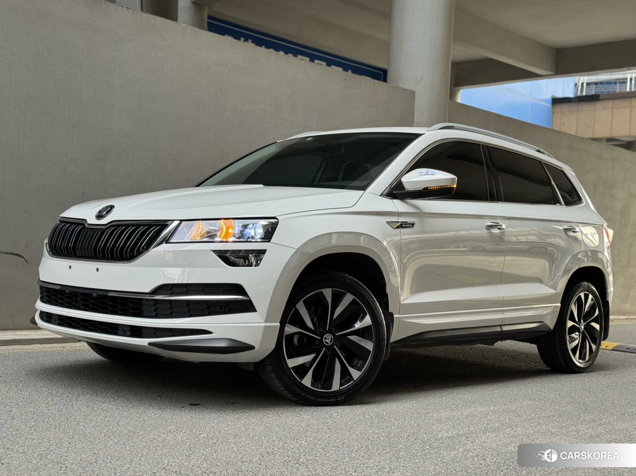 Skoda Karoq 2021 Белый из Китая, фото 3