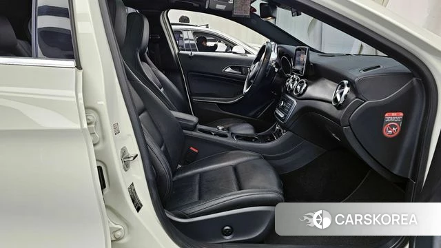 Mercedes-Benz GLA-Class X156 2018 Белый из Кореи, фото 3