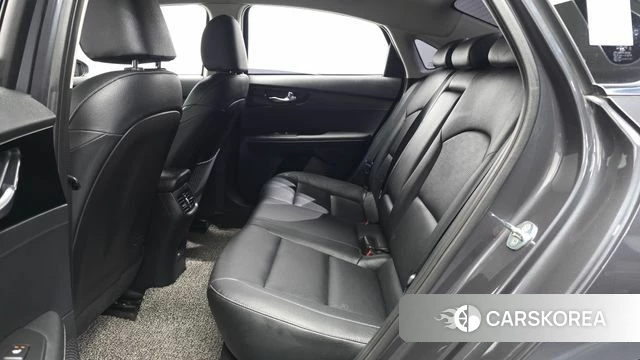 Kia The New K3 2nd generation 2022 Серый из Кореи, фото 3