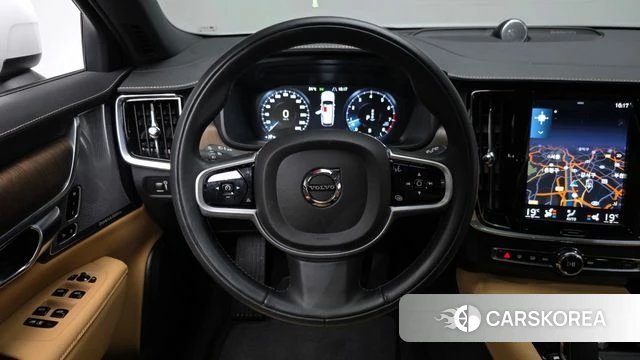 Volvo V90 Cross-Country 2021 Белый из Кореи, фото 3