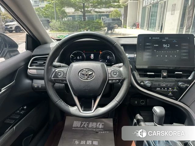 Toyota Camry 2021 Белый из Китая, фото 3