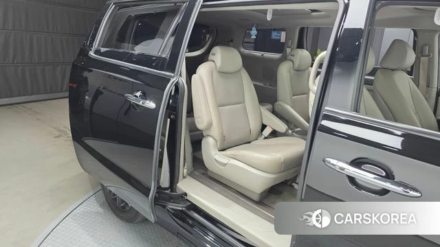 Kia The New Carnival 2018 Черный из Кореи, фото 3