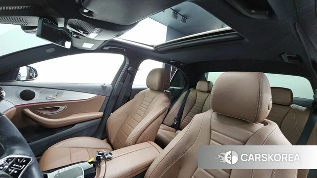 Mercedes-Benz E-Class W213 2021 Серый из Кореи, фото 3