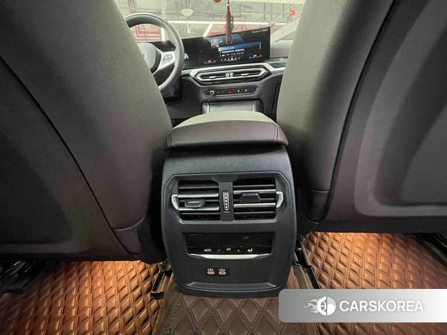 BMW i3 2024 Черный из Китая, фото 3