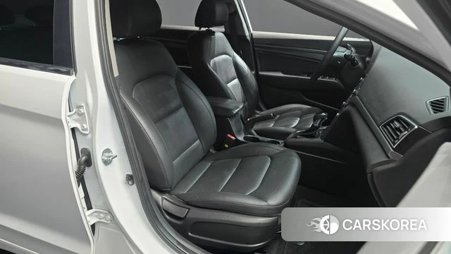 Hyundai Avante AD 2018 Белый из Кореи, фото 3