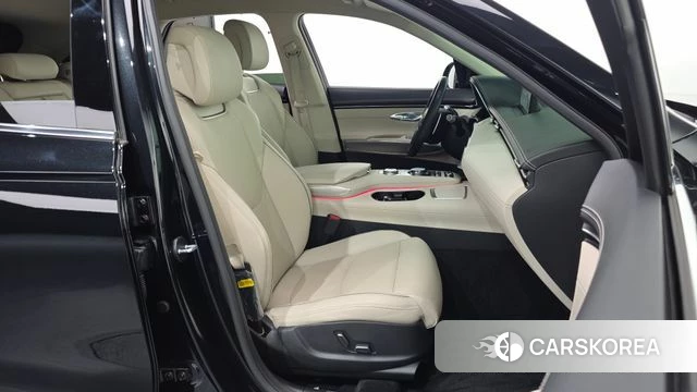 Genesis GV70 2024 Черный из Кореи, фото 3