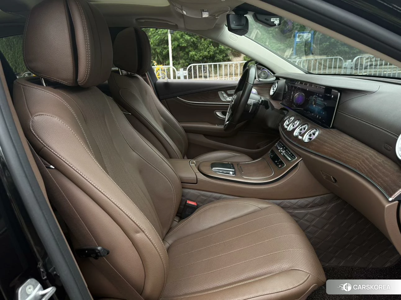 Mercedes-Benz E-Class 2022 Черный из Китая, фото 3