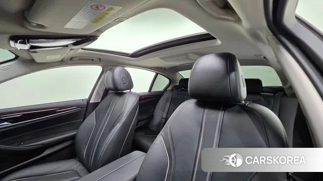 BMW 5 Series (G30) 2020 Черный из Кореи, фото 3