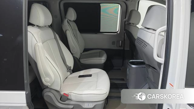 Hyundai Staria 2023 Белый из Кореи, фото 3
