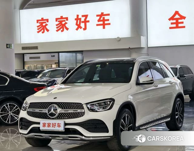 Mercedes-Benz GLC 2021 Белый из Китая, фото 3
