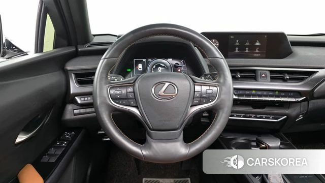 Lexus UX250h 2019 Белый из Кореи, фото 3