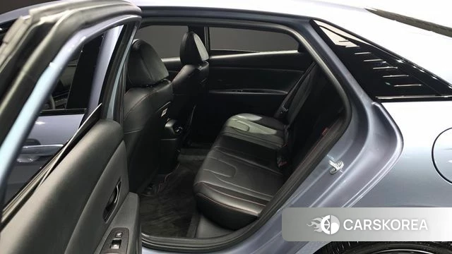 Hyundai The New Avante (CN7) 2025 Светло-серебряный цвет из Кореи, фото 3