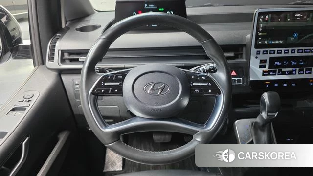 Hyundai Staria 2022 Серебристо-серый из Кореи, фото 3