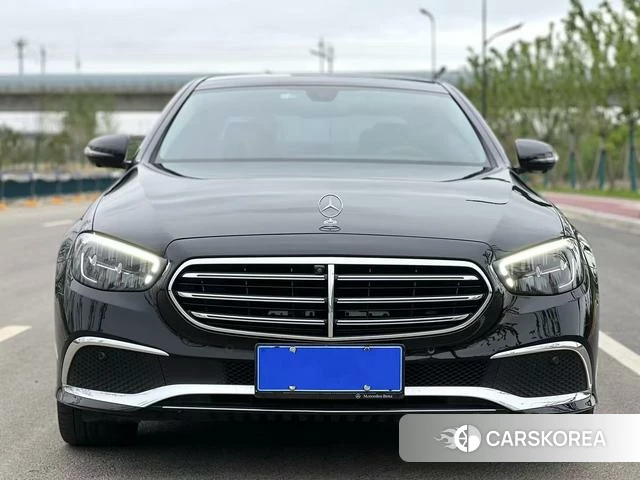 Mercedes-Benz E-Class 2023 Черный из Китая, фото 3