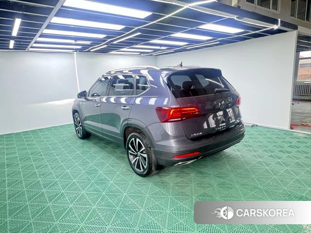 Volkswagen Tharu 2021 Темно-серый из Китая, фото 3