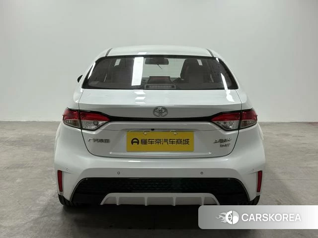 Toyota Levin 2021 Белый из Китая, фото 3