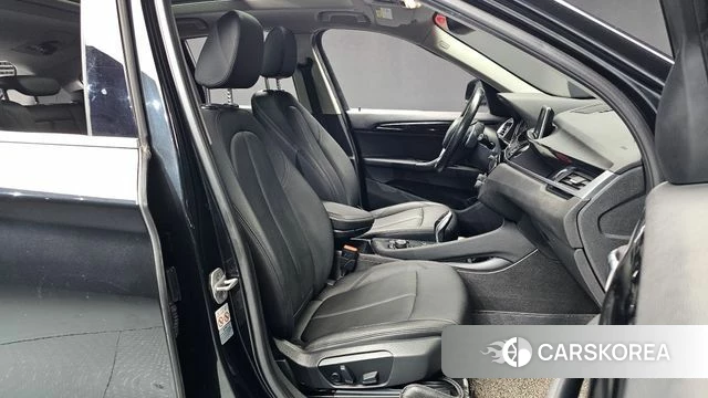 BMW X1 (F48) 2018 Черный из Кореи, фото 3
