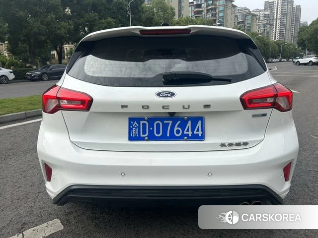 Ford Focus 2022 Белый из Китая, фото 3