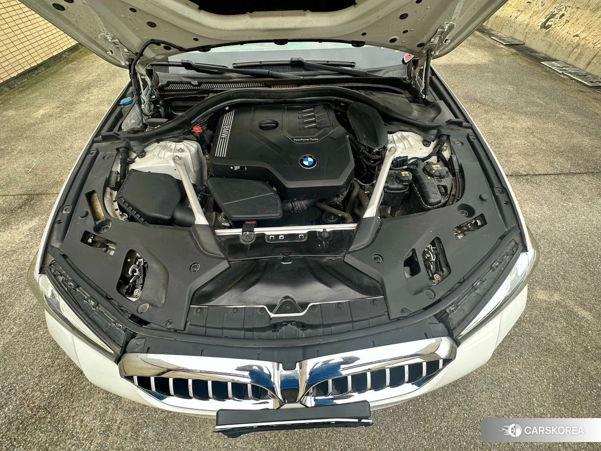 BMW 5 series 2021 Белый из Китая, фото 3