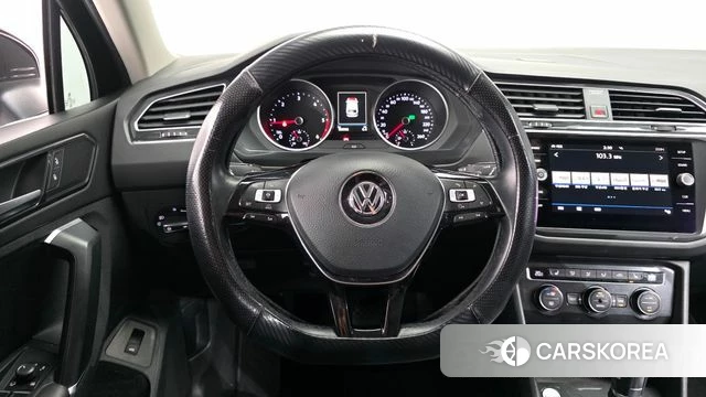 Volkswagen Tiguan second Generation 2018 Черный из Кореи, фото 3