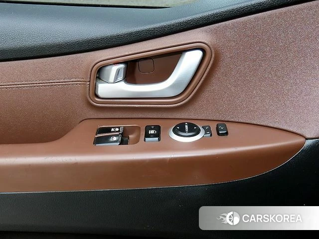 Hyundai The New Grand Starex 2019 Коричневый из Кореи, фото 3